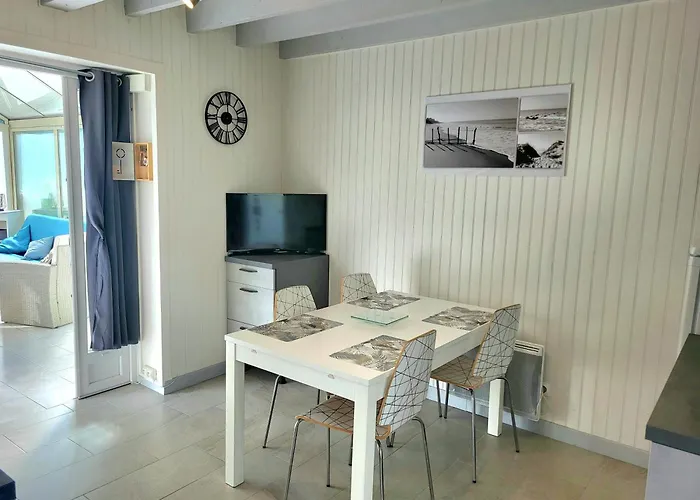 Jolie Maison De Cyprange Holiday home Pirou